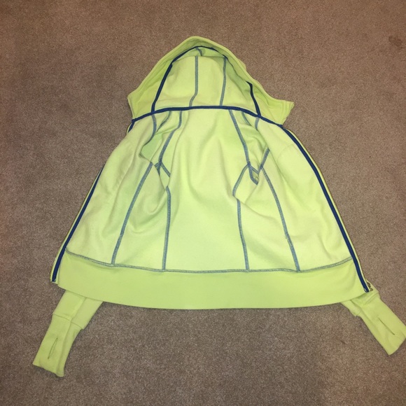 Lululemon Scuba Hoodie size 4 - Picture 2 of 5